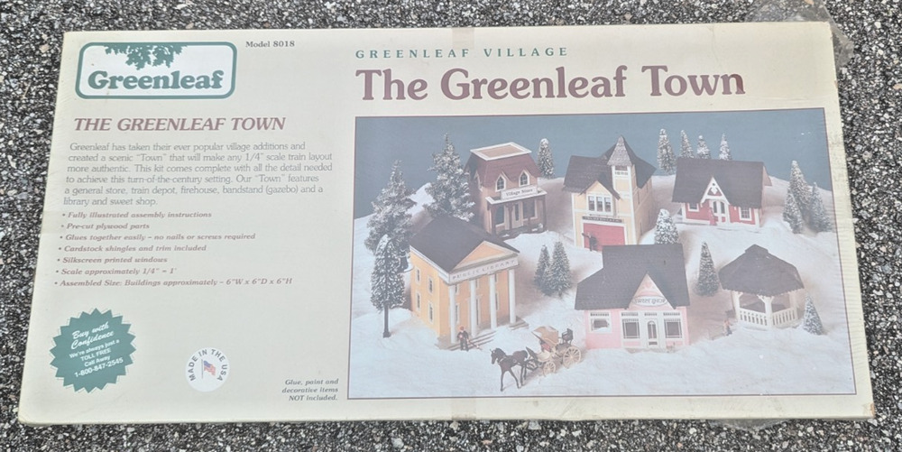 Vintage Greenleaf Model 8018 The Greenleaf Town Village Kit 1995